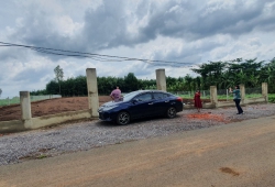 3 sào đất mặt tiền đường chính Nông Sản và mặt hẻm xã Cẩm Đường, huyện Long Thành. Giá 4,5 triệu/m2.