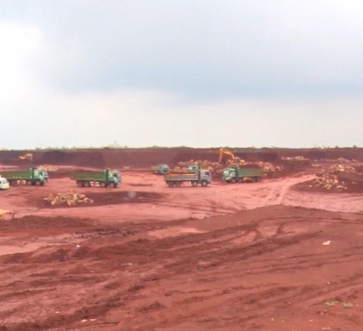 Giải phóng mặt bằng sân bay vẫn chậm