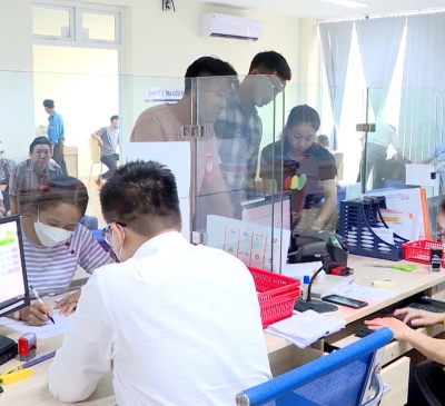 Bộ Tài chính đề xuất giảm 36 phí, lệ phí từ ngày 1-7-2023