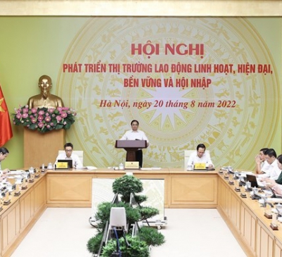 Thủ tướng Phạm Minh Chính chủ trì hội nghị về phát triển thị trường lao động