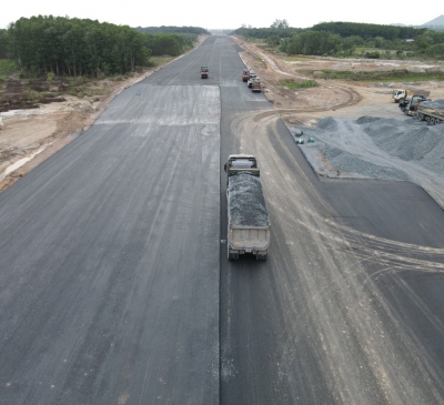 Hoàn thiện mạng lưới giao thông kết nối vùng Đông Nam bộ