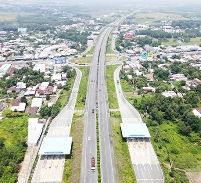 Đầu tư kết nối giao thông đường bộ liên vùng