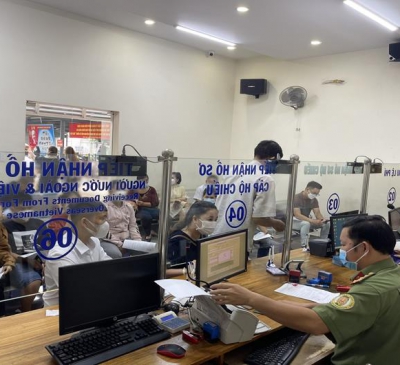 Tạm dừng cấp hộ chiếu phổ thông trong tháng 6