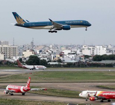 Thủ tướng Nguyễn Xuân Phúc: Từng bước mở lại đường bay quốc tế, giao thương có kiểm soát