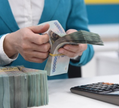 Xử nghiêm việc ngân hàng ép khách mua bảo hiểm