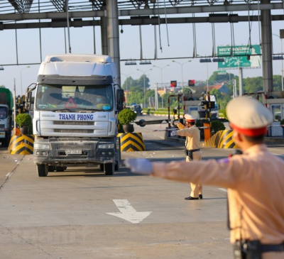 Sẽ xử nghiêm phương tiện cố tình đi sai “luồng xanh”