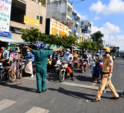 TP.HCM xử phạt người ra đường không có lý do chính đáng từ 9/7