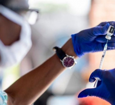 'Liều vaccine COVID-19 thứ 3' gây tranh cãi