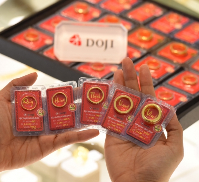 Giá vàng tăng vọt