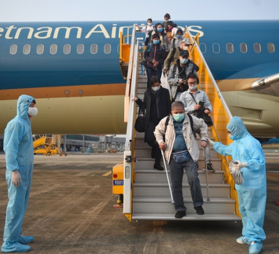 Nối lại các chuyến bay quốc tế , đáp ứng nhu cầu về nước đón Tết của người Việt Nam ở nước ngoài