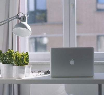 Phong thủy bàn làm việc cho người mệnh Kim