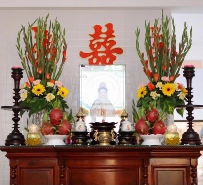 Cách trang trí bàn thờ ngày Tết và những điều kiêng kị
