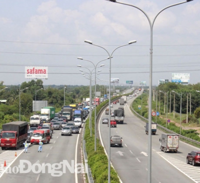 Hoàn thành báo cáo nghiên cứu tiền khả thi dự án mở rộng đường cao tốc TP.HCM - Long Thành - Dầu Giâ