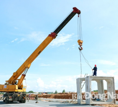 Kích cầu, kích cung, giữ đà tăng trưởng