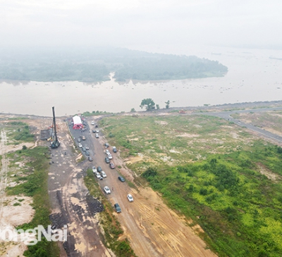 Khởi công 2 dự án giao thông