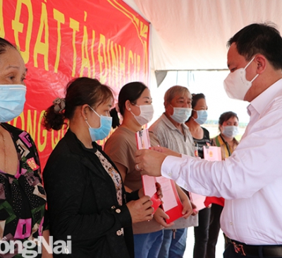 Bàn giao đất tái định cư cho 24 hộ dân đầu tiên thuộc dự án sân bay Long Thành