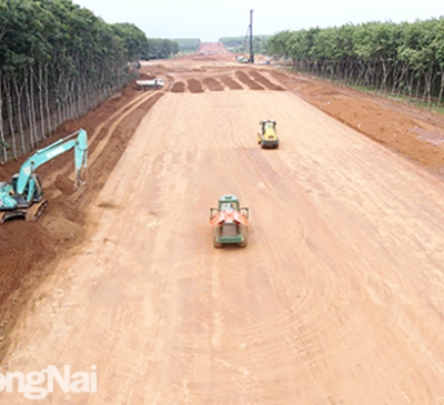 Dự án Đường cao tốc Phan Thiết - Dầu Giây: Nguy cơ chậm tiến độ vì thiếu… đất đắp đường