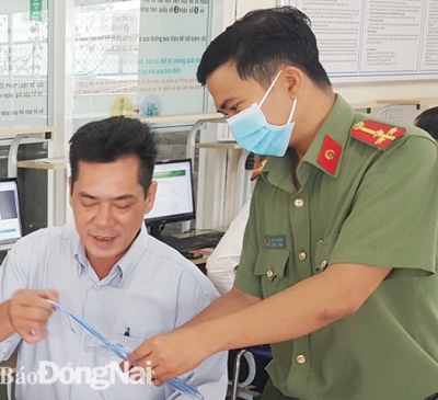 Tạm ngừng giải quyết thủ tục xuất nhập cảnh