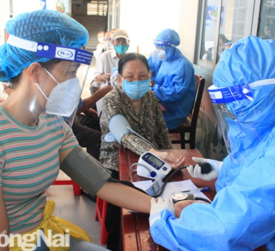 Nghiêm cấm nhận tiền 'bồi dưỡng' tiêm vaccine với bất kỳ hình thức nào