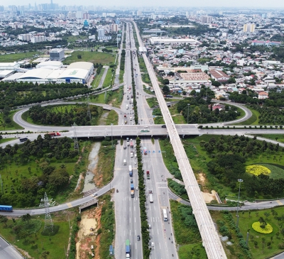 Đầu tư công thúc đẩy phát triển kinh tế và liên kết vùng