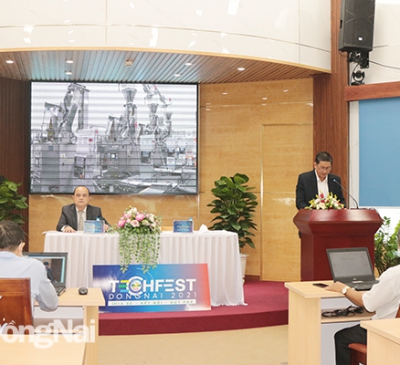 Ứng dụng công nghệ số để phát triển doanh nghiệp và xây dựng chính quyền điện tử