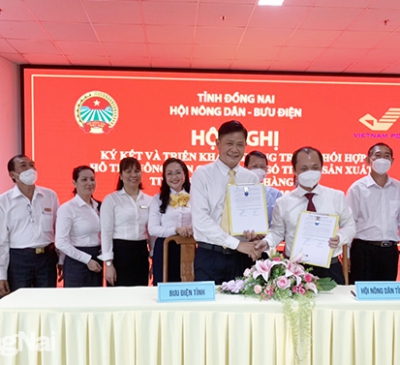 Ký kết chuyển đổi số trong sản xuất, tiêu thụ nông sản