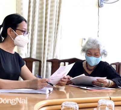 Thận trọng khi 'gánh nợ' cho con