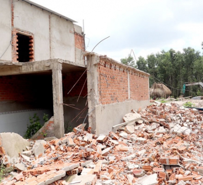 Xử lý nghiêm, nhanh các vi phạm về đất đai, xây dựng