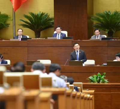 Những câu hỏi nào trả lời thẳng, trả lời trực tiếp được thì sẽ trả lời thẳng, không né tránh