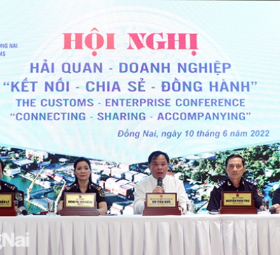 Hải quan Đồng Nai đối thoại với doanh nghiệp xuất nhập khẩu