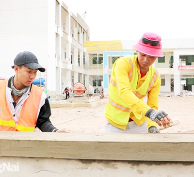 Giá vật liệu, nhân công tăng vượt ngưỡng hợp đồng: Nhiều dự án 'lao đao'