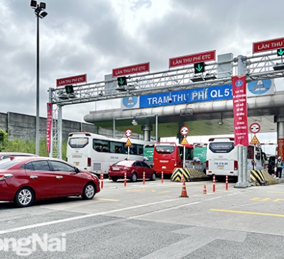 Chính thức thu phí tự động không dừng trên các tuyến đường cao tốc