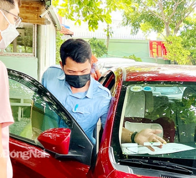 Nghiên cứu đưa dán thẻ thu phí không dừng vào quy trình đăng kiểm