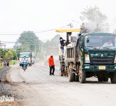 Dự án Cải tạo, nâng cấp đường tỉnh 768: Thi công gần 2 năm vẫn chưa xong giải phóng mặt bằng