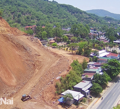 Xin gia hạn lần 2, dự án xử lý sạt lở đồi liệu có hoàn thành kịp?
