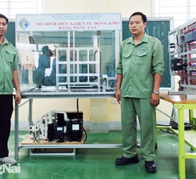 Tự tạo thiết bị đào tạo nghề logistics