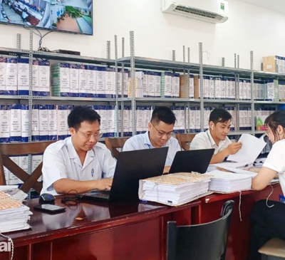 Xử phạt hành chính, tước thẻ hành nghề đối với 4 công chứng viên