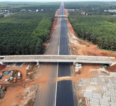 Cao tốc Phan Thiết - Dầu Giây trước thời điểm hoàn thành