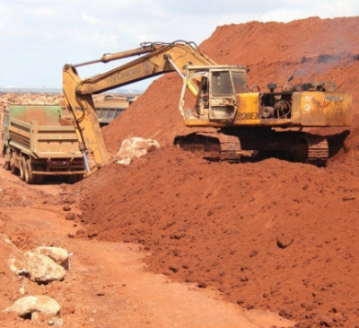 Cận cảnh thi công san nền sân bay Long Thành trong mùa mưa