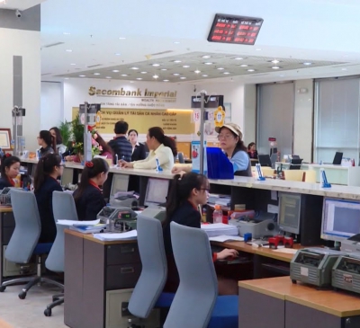 Lãi suất huy động bất ngờ tăng trở lại