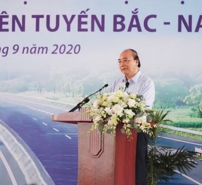 Thủ tướng Nguyễn Xuân Phúc: Phải có ít nhất 5.000 km cao tốc