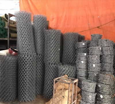 Cửa hàng vật liệu xây dựng gặp khó vì “bão giá”