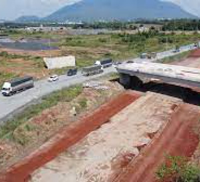 Mất an toàn giao thông, ô nhiễm bụi ở các điểm giao cắt với cao tốc Dầu Giây – Phan Thiết