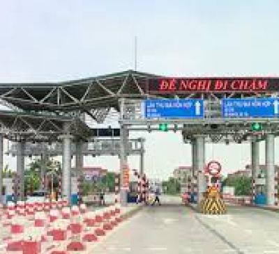 Miễn phí đường bộ cho xe chở hàng cứu trợ