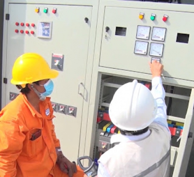 Đóng điện từng phần - kịp thời cấp điện cho dân