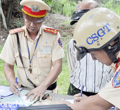Nên tách hay giữ nguyên Luật Giao thông đường bộ?