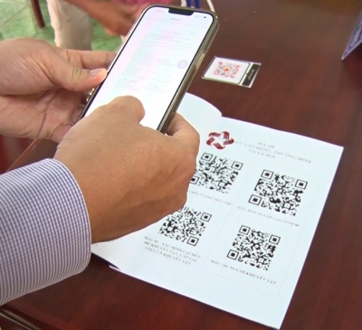 Quét mã QR trong giải quyết thủ tục hành chính: Nhanh gọn, tiện lợi cho dân