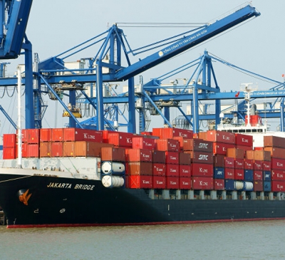 Xuất nhập khẩu năm 2021 tăng hơn 100 tỷ USD