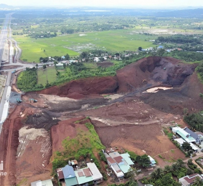 Nan giải đất đắp cho các dự án giao thông trọng điểm